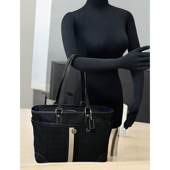 Y2K Coach F13813 Voyager Signature Diaper/Multifunction Tote Bag - Picture 8 of 14